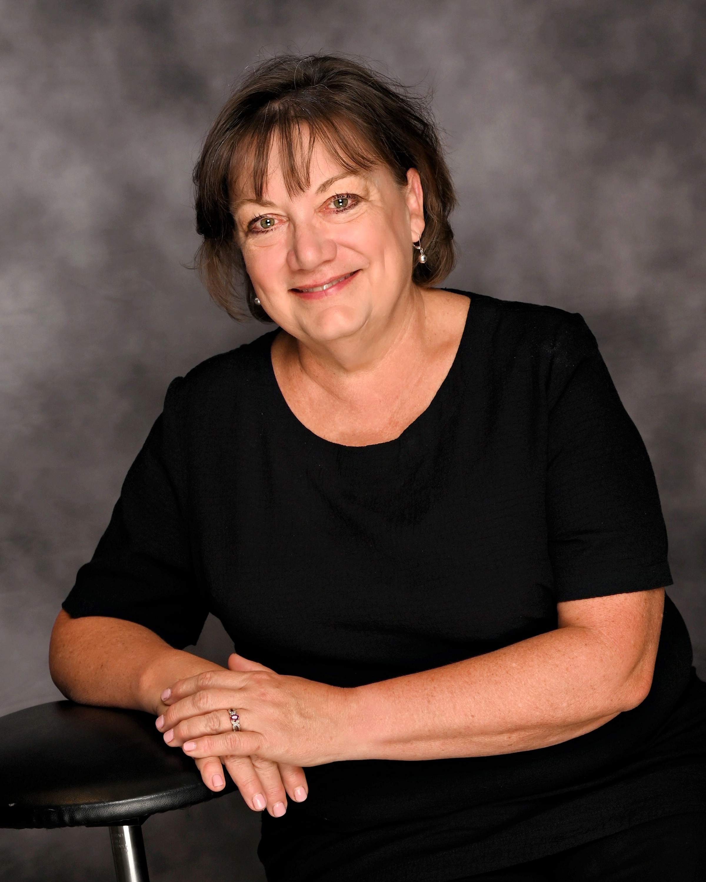 Dr. Elizabeth Moberg-Wolff, MD